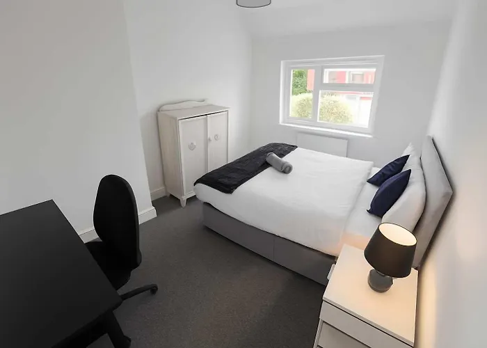 Modern 3-bedroom Near Cribbs Causeway- Ideal For Contractors And Work Vakantiehuis Bristol