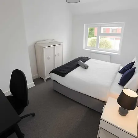 Modern 3-bedroom Near Cribbs Causeway- Ideal For Contractors And Work Сasa de vacaciones Bristol