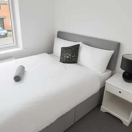 Modern 3-bedroom Near Cribbs Causeway- Ideal For Contractors And Work *